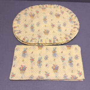 VINTAGE COTTAGE 16pc Ruffled Edge Quilted Placemats & Matching Cloth Napkin Set